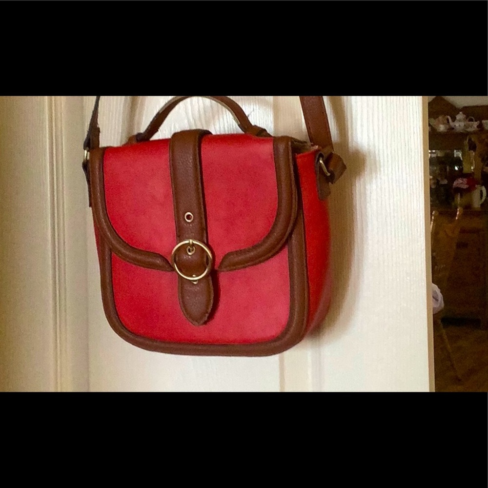 Red purse 8x8” handle and shoulder strap